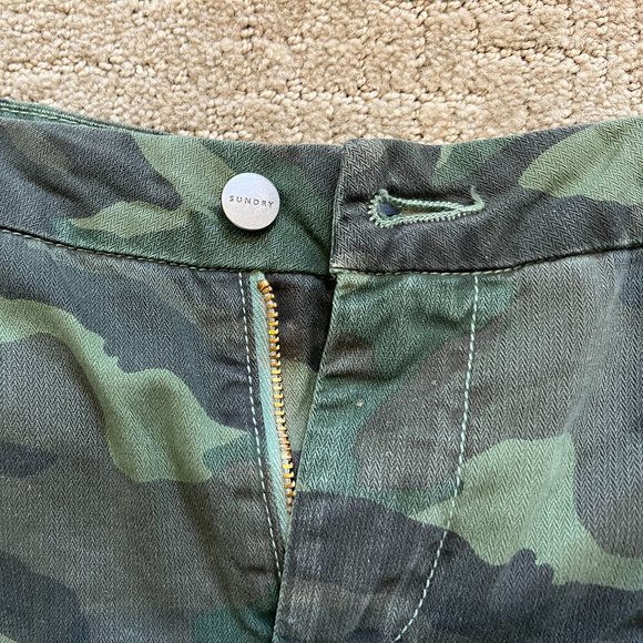 Sundry Camo Star Print Camo Joggers, 25 - Picture 7 of 12